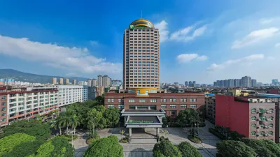 Holiday Inn Express Putian City Center by IHG Hôtels à proximité de : Sanqing Palace, Yuanmiao Taoist Temple