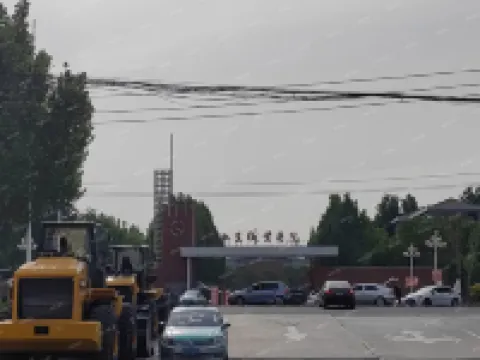 Huantai 88 Hotel (Zibobei Railway Station Shandong Institute of Industry and Technology) Hotel berhampiran Shandong Vocational College of Industry (South Campus)