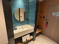 Echarm Hotel (Tieling New District Jinding Guanlan) - Parkplatz
