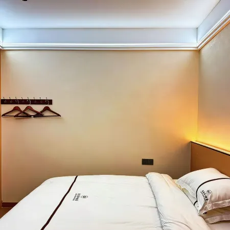 Quanjia Hotel NingduDengfeng Avenue