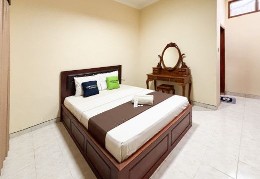 Urbanview Noja Guest House