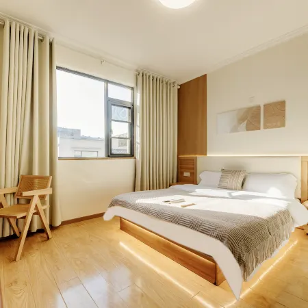 Qingxi Homestay (Luoyi Ancient City Branch, Cross Street)