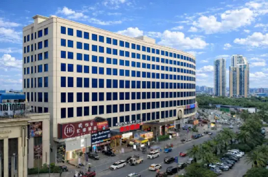 Oriental Hotel Hotels near Serendipity Beach