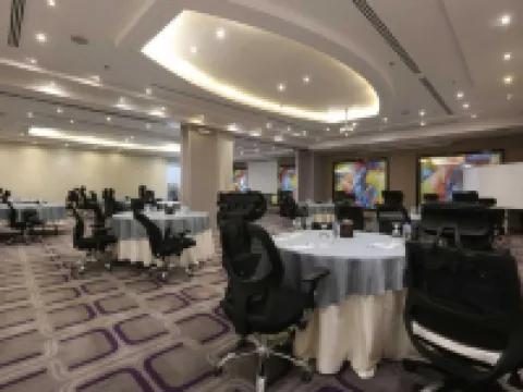 ซันเดย์ ซิกเนเจอร์ ริยาด ฟอร์เมอร์ลี กาเซอร์ อัล ฮัมรา บาย วอร์วิก โรงแรมในริยาด