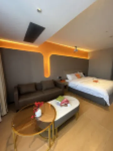 Xinxing Yiju Hotel (Yunzhou Garden)