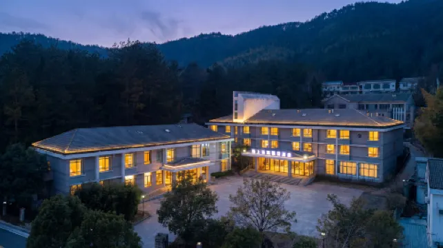 Tianzhu Mountain Yunting Villa