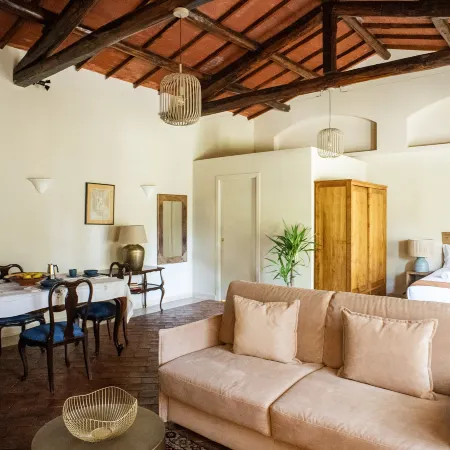 Hero's Garden Relais