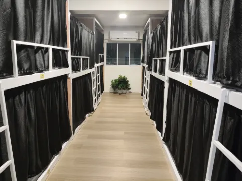 ยูนิโฮสเทล