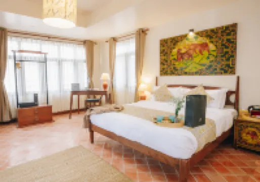 เซ็นทรัล คอร์ทยาร์ด ธาเมล - เฮอริเทจ โฮเทล และ อาร์ทิซาน คาเฟ่