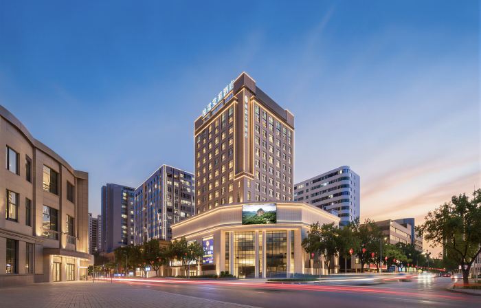 Baiyu Eiffel Hotel (Tianshui City Government Central Plaza)