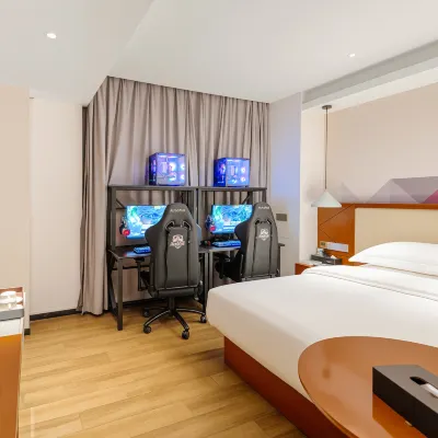 MOSES Hoteles cerca de Guangdong College of Industry and Commerce (East Area Northwest Gate)