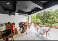 Taaffeite Hotels And Resorts
