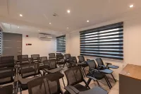 The Cabyn Boutique Hotel - parking
