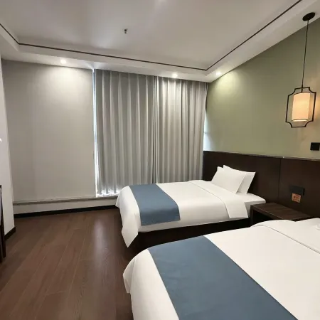 Huaxuan Hotel (Zuoquan Station Branch)