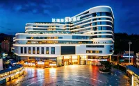 Darius International Hotel (Panlong Cave)