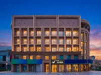 HOME Designer Hotel (Jinan Daming Lake & Quancheng Square Branch) Hotels near Black Tiger Spring