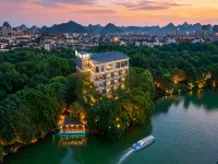 Floral Hotel · RongShi Hotel(Guilin Elephant Trunk Hill Two Rivers and Four Lakes Hotel) - spa