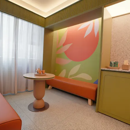 Orange Hotel (Kashgar Administrative Service Center)