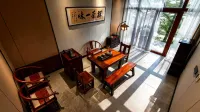 Ziyue Mountain Lodge (Lake Jingpo Scenic Area Baoyue Bay) - 4-Star
