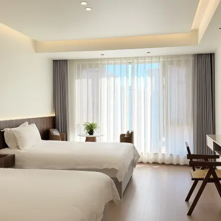 Cloud Lodge Elegance