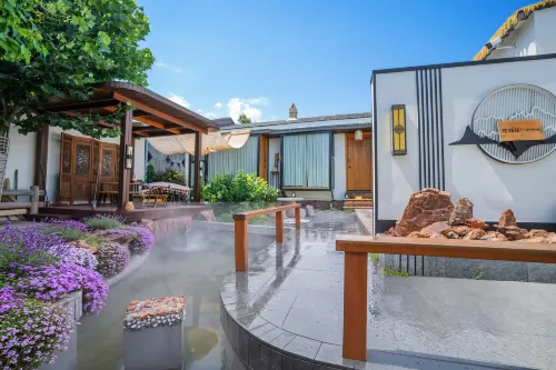 Huafeihua · Zen Aesthetics Homestay  From the street - Romantische
