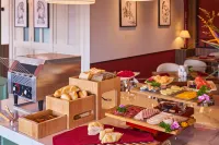 M Village Premier Hotel Xuan Huong Lakeside, a brand of Modern Village Lifestyle - breakfast