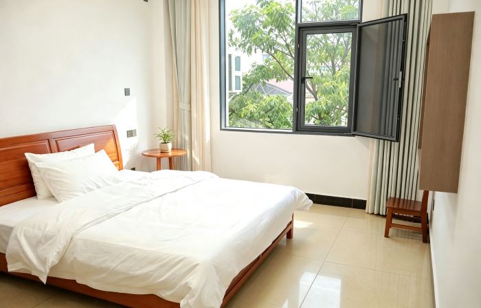 Chunni Rongrong Homestay (Yingjiang Bus Terminal Yinghu Park)