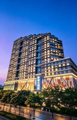 Meijing Grand Hotel (Nanjing Northern City MixC Manshou Subway Station) - 3-Star