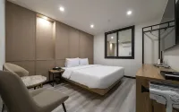 Sacheon Hotel 104 - โมเทล