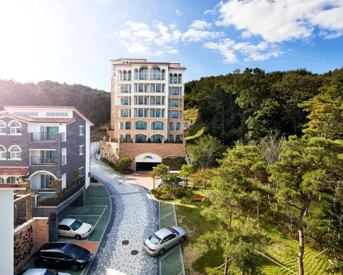 Hotel Thesoom Forest Hotels near Tonghwasa