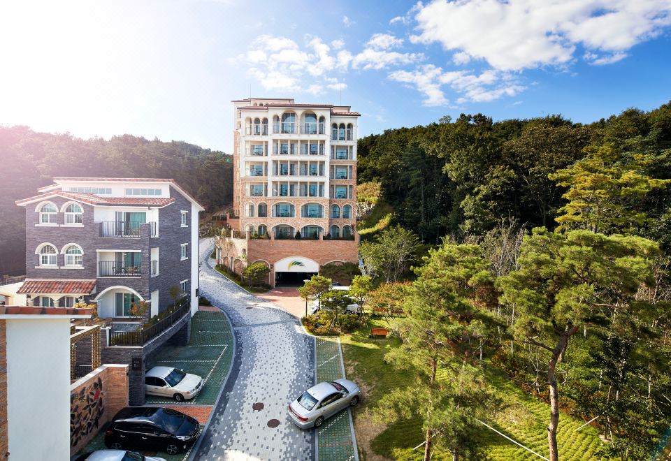 hotel overview picture
