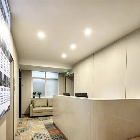 Orange Homestay (Jianghan Road Pedestrian Street)
