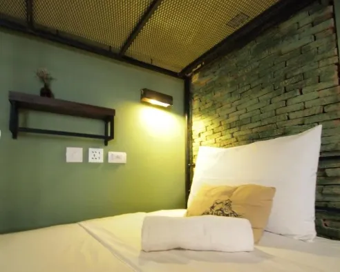 Bed in 6-Bed Mixed Dormitory Room (Shared Bathroom) (Mixed Gender)