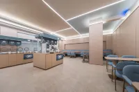 Hanting Hotel (Luohe Station Renmin Road） - parking