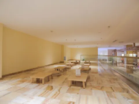 Four Seasons Hot Spring Hotel (Da'an Nenjiangwan Wetland Park High-speed Railway Station) Hotels in Da'an