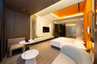 Xingwei Hotel (Leshan Jiaxing Road Food Street)