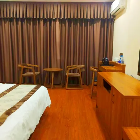 Rongxian Tule Business Hotel