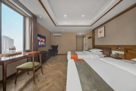 Baltic Hotel (Chongqing Jiefangbei Pedestrian Street Hongyadong Branch)