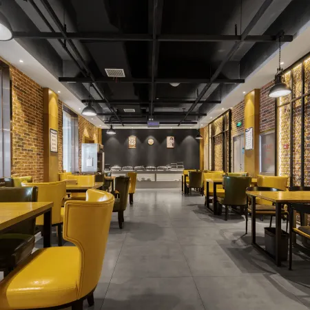James Joyce Coffetel (Luoyang Longmen High Speed Railway Station)