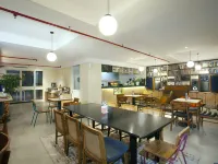 Liberta Hub Blok M Jakarta Hotels near Bundaran Senayan