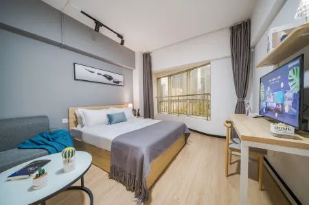 Wei C Executive Apartment (Shenzhen Convention and Exhibition Center Jingtian Subway Station)