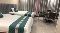 Xinyouru Business Hotel (Yakeshi Branch) Отели рядом с достопримечательностью «Yizhen Station»