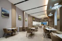 Zaozhuang High-speed Railway Station Atour X Hotel
