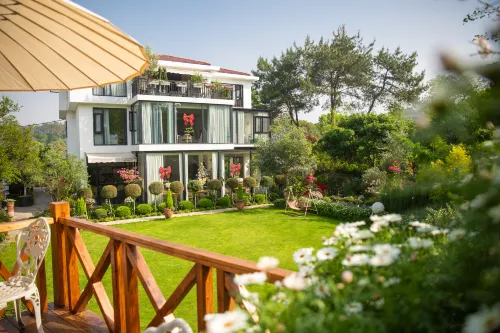 YEZI GARDEN HOTEL