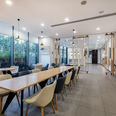 HanTing Hotel (Beijing Wukesong Sports Center Wanda Plaza) Отели рядом с достопримечательностью «Станция метро Wukesong»