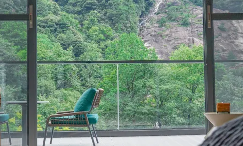 J·Mountain Hotel