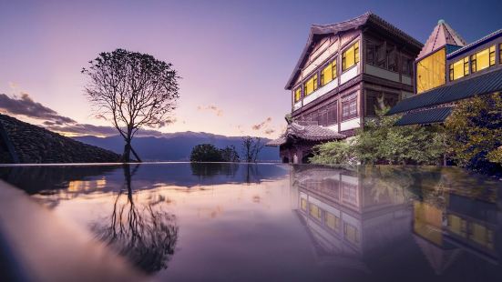 Oriental Water View Garden Hotel