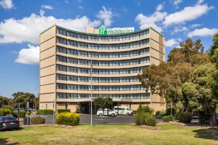 Holiday Inn Melbourne Airport Отели в г. Булла