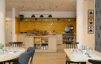 Appart'hôtel Odalys City Centre Les Docks - breakfast