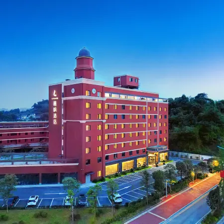 Lavande Hotel (Dazhou Qu County Huanghua Avenue)